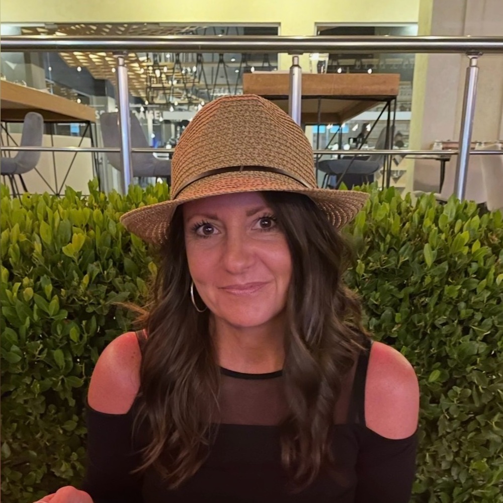 Meet your Posher, Melissa
